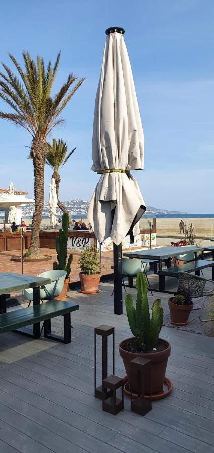 Ampuries Delta Apartment เอมปูเรียบราบา ภายนอก รูปภาพ