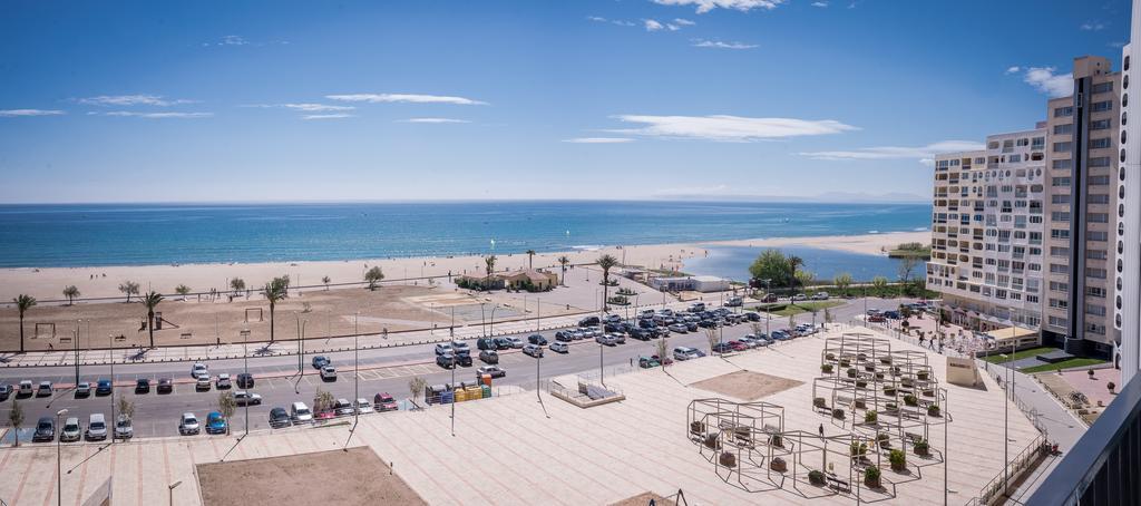 Ampuries Delta Apartment เอมปูเรียบราบา ภายนอก รูปภาพ