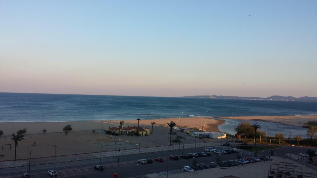 Ampuries Delta Apartment เอมปูเรียบราบา ภายนอก รูปภาพ